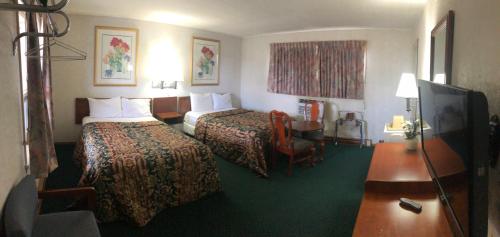 Budget Inn Clearfield - image 12