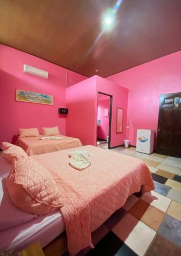 Hotel Sunset Rooms in Tortuguero
