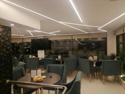 Restaurant, Durrat Al Israa Residence in Al Qastal