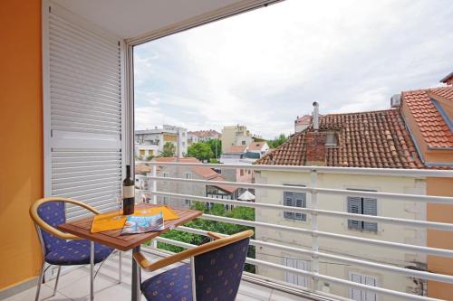 Split in your pocket apartment for 4 person 4