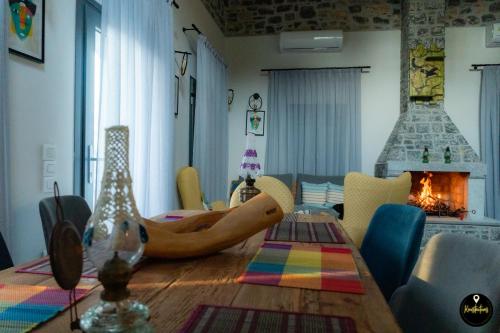 Koplietošanas atpūtas telpa ar TV, Pinolia Rooms in Marmaro (Kardamila)