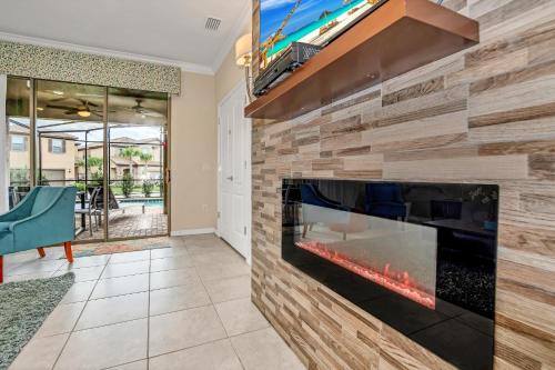 5532 Misty Oak Circle
