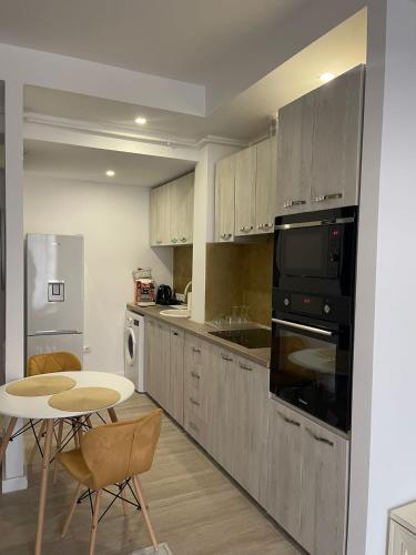 Lucas investment Q14-302 in Ștefăneștii de Jos