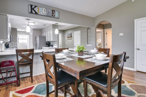 Central Resort Condo 1 Mi to Branson Strip! - image 11