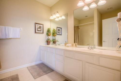 Majestic Retreat - image 10