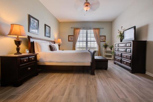 Lakeview Executive Penthouse - image 12