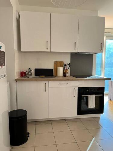 Superbe Appart 2P pour 4 pers à 5 min TGV RER Orly (Superbe Appart 2P pour 4 pers a 5 min TGV RER Orly) in 馬西