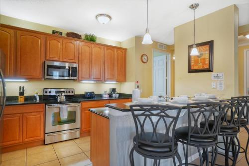 Beautiful Condo at Vista Cay Resort Near WDW in Orlando, USA