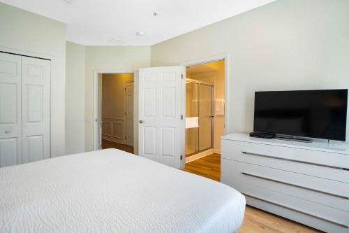 3-Story Townhome at Vista Cay Resort in Orlando, USA