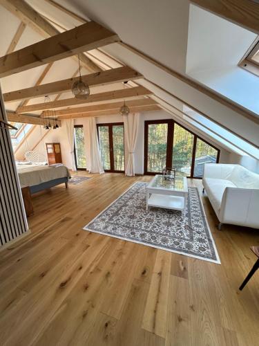 Leśna Residence & SPA (Lesna Residence & SPA) in Піш