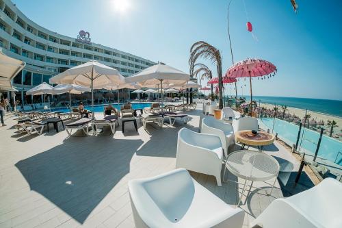 Yüzme havuzu, ON Hotels Oceanfront Adults Designed in Almonte