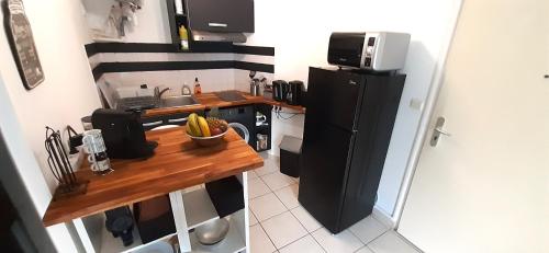 Studio moderne, centre-ville, au calme, parking privé, La Possession (foto 9)