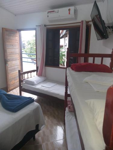 1 double bed, 1 twin bed, 1 bunk bed