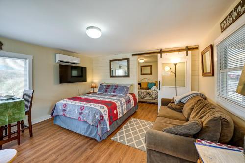 Pet-Friendly Vacation Rental Cabin in Whittier in Whittier, USA