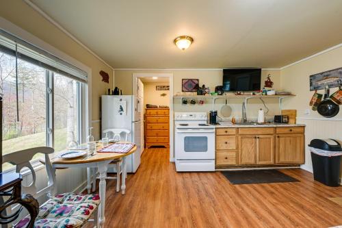 Whittier Vacation Rental Cabin in Tranquil Setting in Whittier, USA