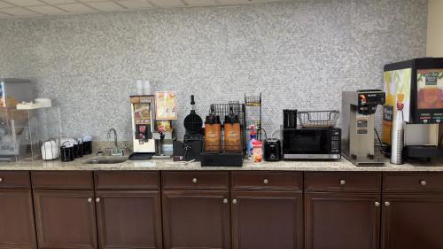 Days Inn By Wyndham Lexington-Columbia in Lexington, USA