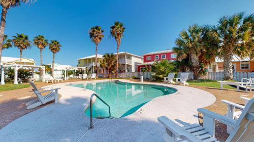 Luxury beach house, sleeps 14, shared pool, hot tub, golf cart
