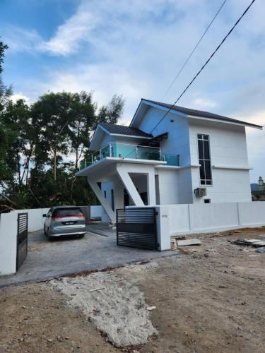 Villa homestay ADIANA with Pool Pantai Pandak Chendering Kuala Terengganu