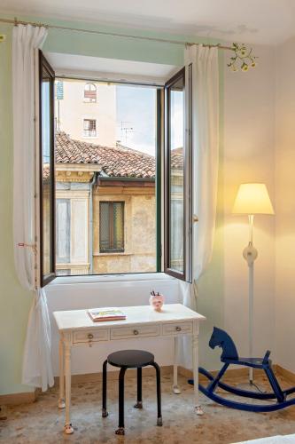 Billie's Flat WHITE - art & design apt in Verona historic centre, Werona (zdjęcie 5)