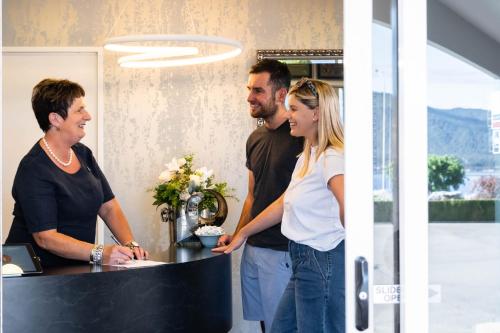 Lobi, Radfords on the Lake in Te Anau