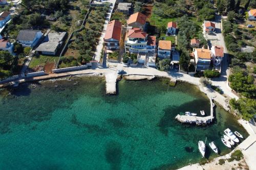  Apartments by the sea Kukljica, Ugljan - 8293 in Kukljica