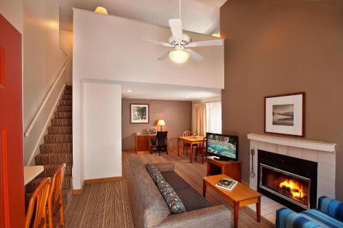One-Bedroom Penthouse Suite with Fireplace