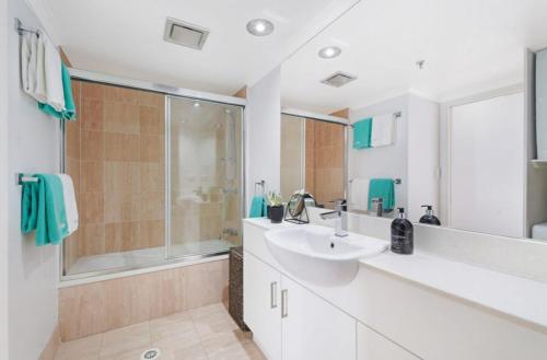 Apartment with Sea View image 4
