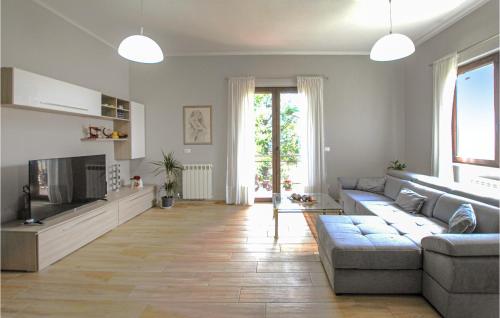  Amazing Home In Pescia With Wifi in Pescia