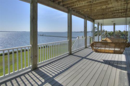 Dolphin Lookout home