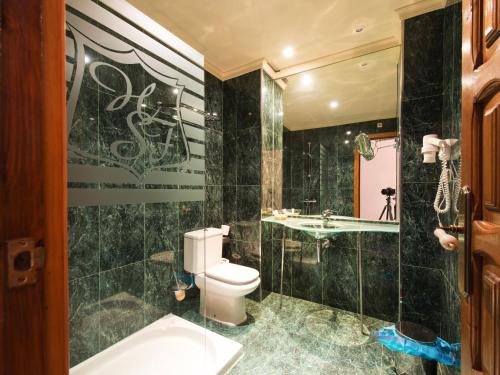 Vannas istaba, Hostal San Francisco in Granja de Torrehermosa