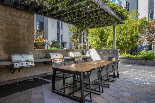 Santana Row 1BR w Gym BBQ 10 mins to Target SFO-846