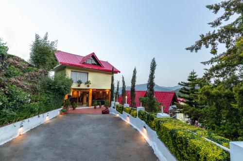 Entrance, Maple Resort in Chail