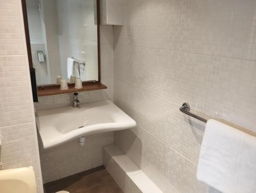 Double Room - Disability Access image 2