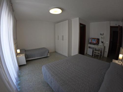 Triple Room image 1