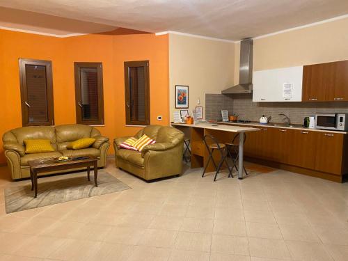 The Orange House - image 5