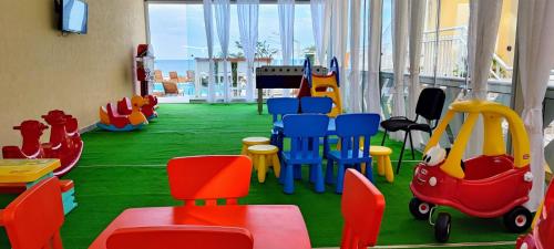 Aphrodite Beach Hotel - image 6