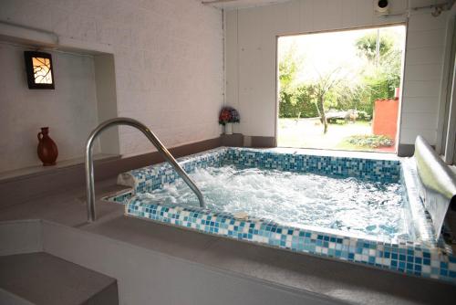 Casa de Piñeiro y SPA Opcional con coste extra (Casa de Pineiro y SPA Opcional con coste extra) in Oroso