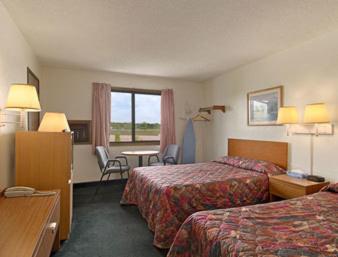 Super 8 By Wyndham Cos/Hwy. 24 E/Pafb Area photo