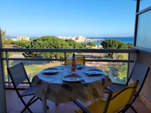 Appartement Bormes-les-Mimosas, 3 pièces, 4 personnes - FR-1-610-73 - Location saisonnière - Bormes-les-Mimosas