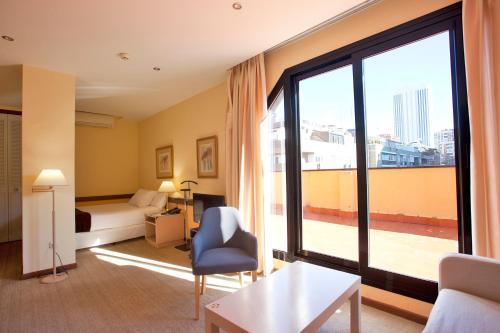 Espahotel Plaza Basílica - image 6