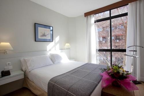 Espahotel Plaza Basílica - image 9