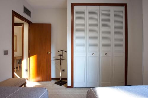 Espahotel Plaza Basílica - image 8