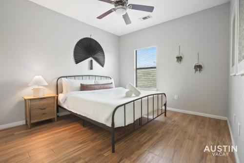 Close to it All in West Campus 2BR w Free Parking in Austin, USA