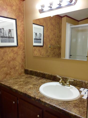 Grand Inn – Big Lake, TX