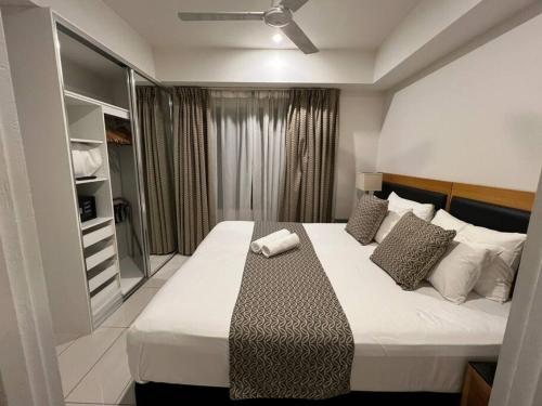 Sky high with harbour views, Darwin (fotografie 8)