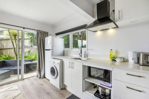 A delight in the Bays - 1 BR - 1 BATH - Free WiFi - Apartment - Auckland