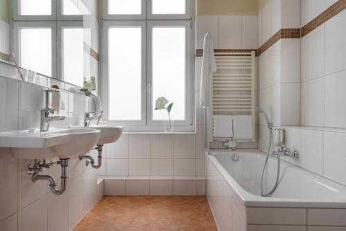 Novum Hotel Graf Moltke Hamburg - image 22