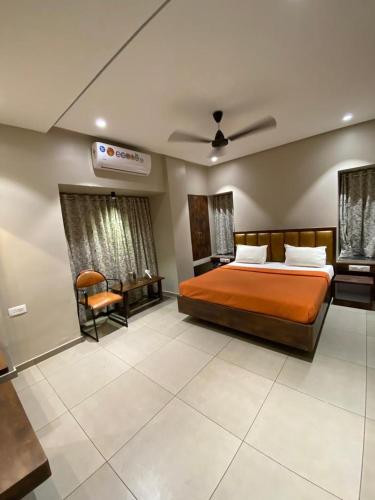 Hotel Vrindavan Deluxe Kolhapur