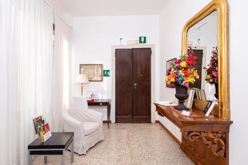 Residence Ca' Foscolo - image 8