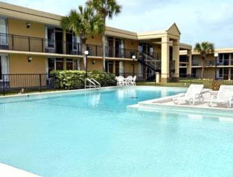 Super 8 by Wyndham Ocala I-75, Ocala (photo 3)